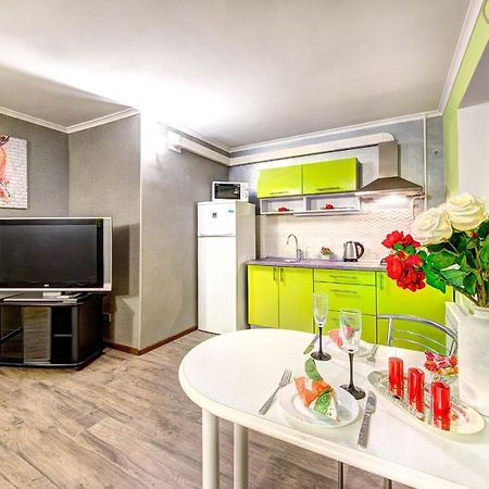 Apartments On Klovsky Descent 20 Kiev Extérieur photo