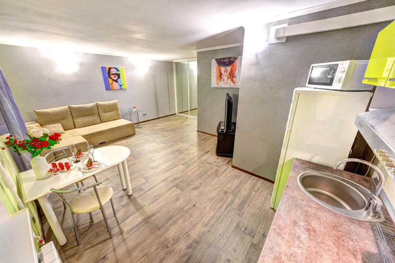 Apartments On Klovsky Descent 20 Kiev Extérieur photo